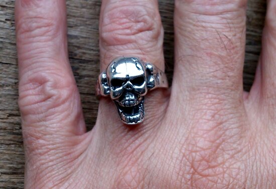 biker ring