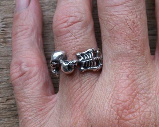 biker ring