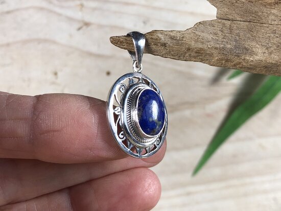 hanger lapis lazuli