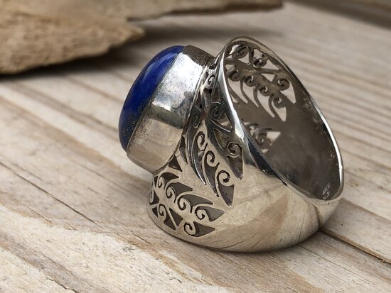 ring met steen blauw