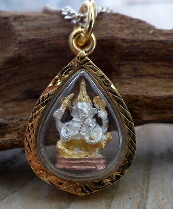 ganesh amulet