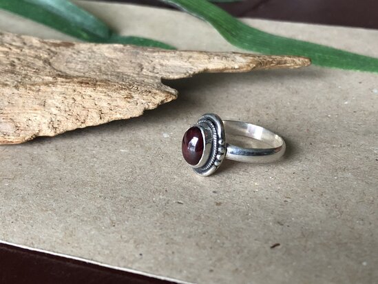 ring granaat maat 14