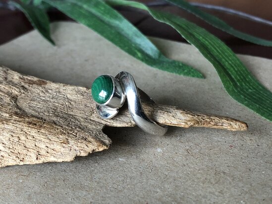 ring zilver steen maat 16