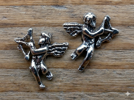 zilveren cupido oorbellen