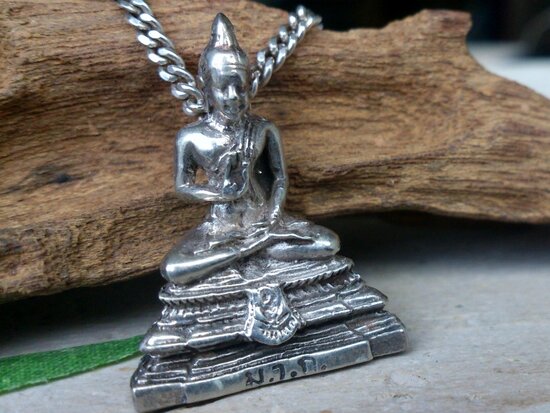 boeddha hanger zilver