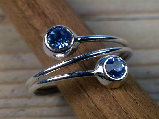 teenring blauw steentje