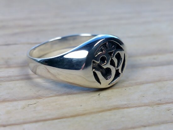 aum ring zilver