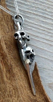 skull hanger
