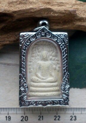 budha amulet