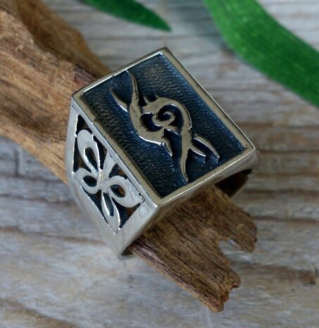 zilveren ring met tribal