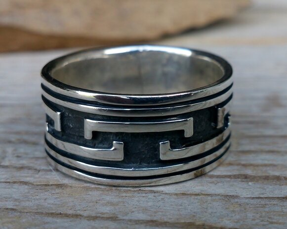 biker ring