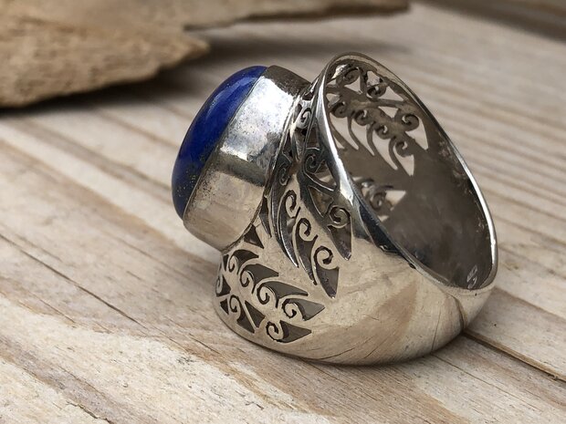 ring met steen blauw