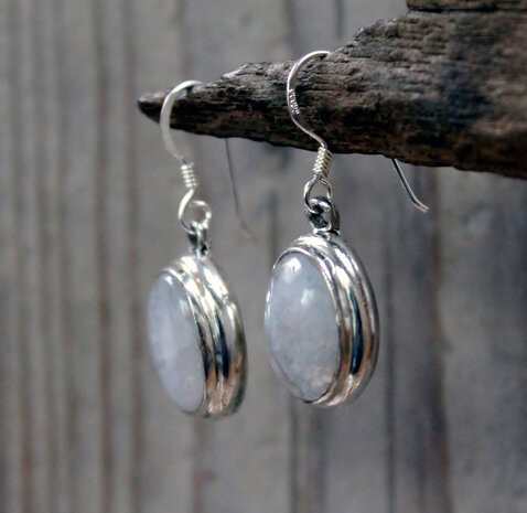 oorbellen met witte stenen