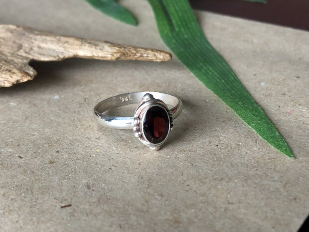 kleine ring met steentje