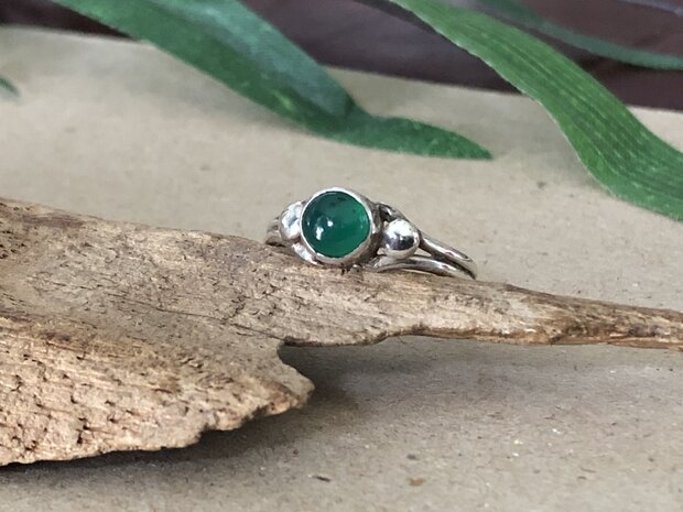 pinring groen steentje