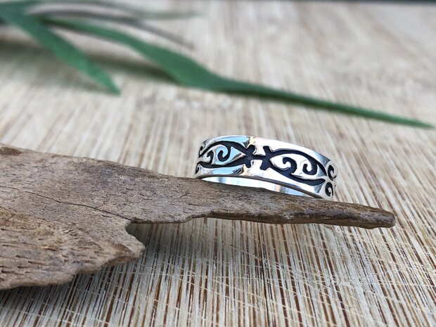 echt zilveren ring met krullen motief