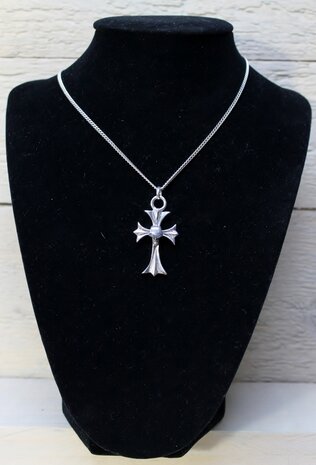 kruis met skull ketting hanger