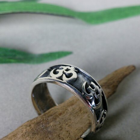 ohm ring