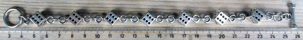 armband met dobbelsteentjes