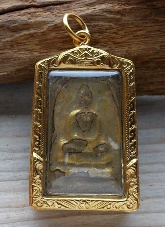 budha amulet