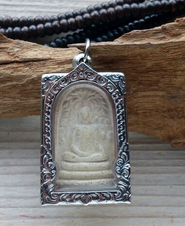 buddha amulet