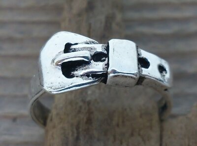 teenring zilver gesp (maat 15mm)