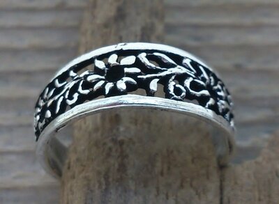 teenring bloem zilver (maat 14mm)