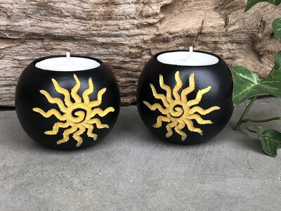 set (twee) houten waxinelichthouders
