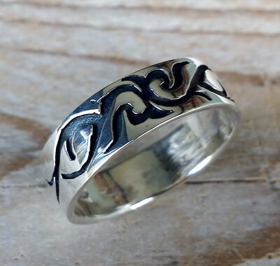 ring tribal zilver (maat 22¾ - 23¼)