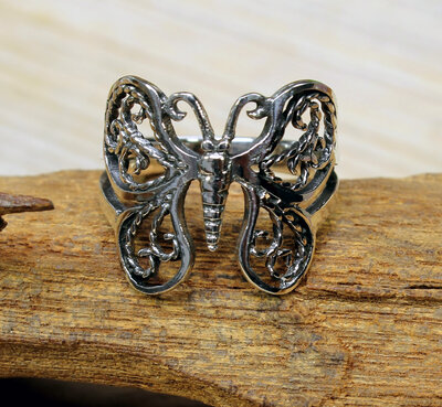 zilveren vlinder ring (maat 16¼-19¾ ) v.a.