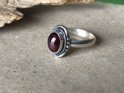 pinkring granaat zilver (maat 14)