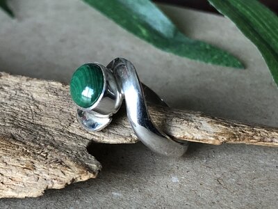 pinkring malachiet zilver (maat 16)