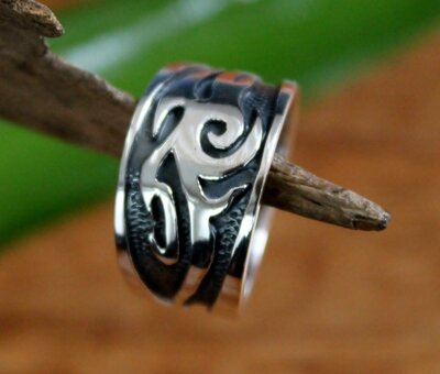 ring tribal zilver (maat 17½)
