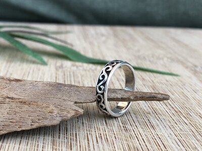 pinkring krullen zilver (maat 16)