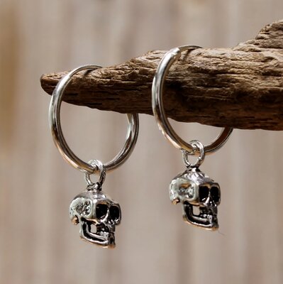 oorringetjes zilver met skull Ø 12mm