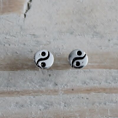 oorknopjes yin yang Ø 5mm zilver