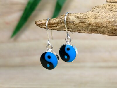 oorbellen yin yang zilver Ø 8mm blauw-zwart