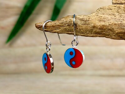 oorbellen yin yang zilver Ø 8mm blauw-rood