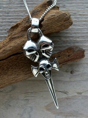 hanger zwaard skulls zilver