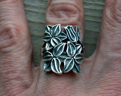 ring bloem zilver (maat 17)